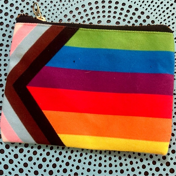 LGBTQ+ Pride coin purse; 5.5" By 4.5 " Pre-Owned - Picture 3 of 7
